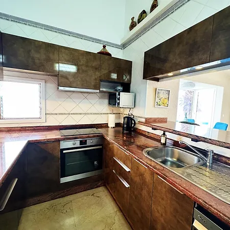 2 Bedrooms With Amazing View And Private Jacuzzi