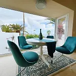 2 Bedrooms With Amazing View And Private Jacuzzi Nyaraló