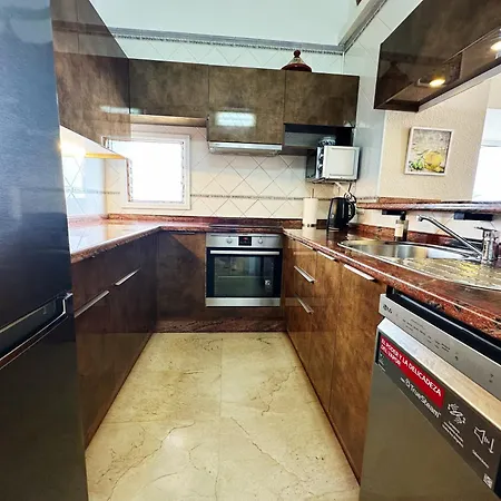 2 Bedrooms With Amazing View And Private Jacuzzi 아데제